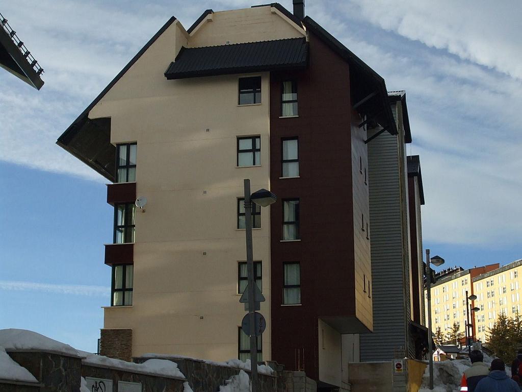 Apartamentos Monte Oiz Asn Sierra Nevada Exterior photo